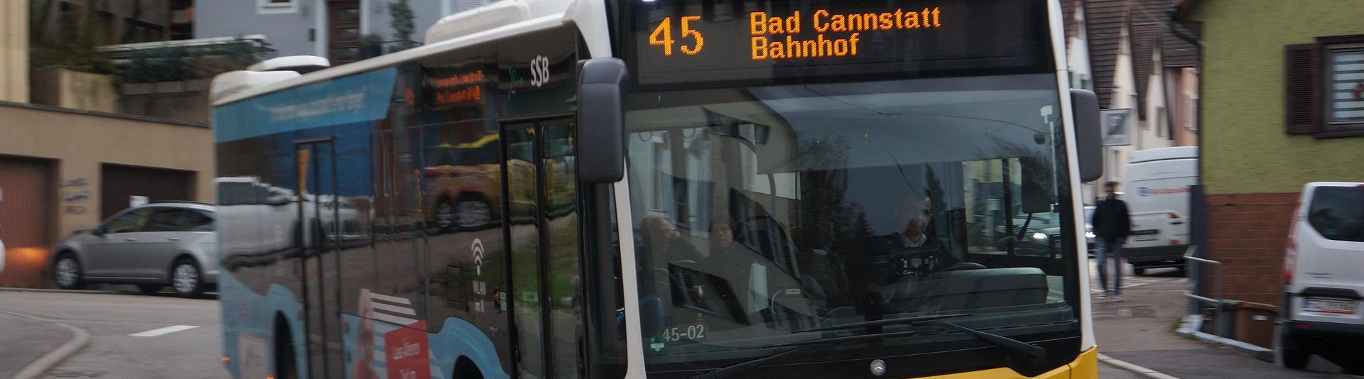 Ausschnitt Bus mit Fahrziel Bad Cannstatt